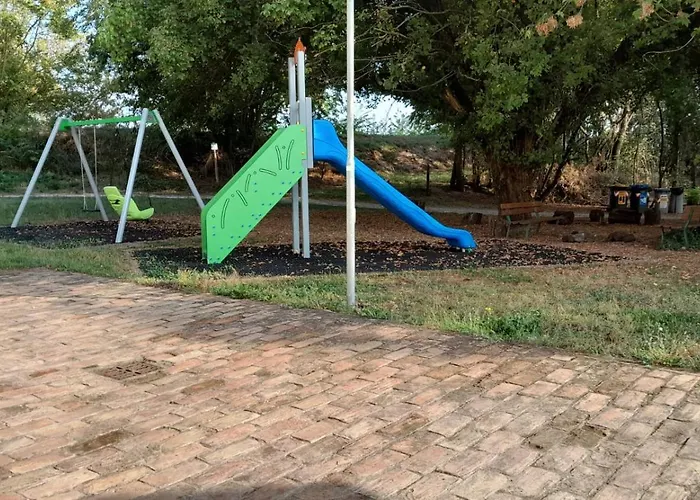 La Rizza ベッド・アンド・ブレックファスト 3*